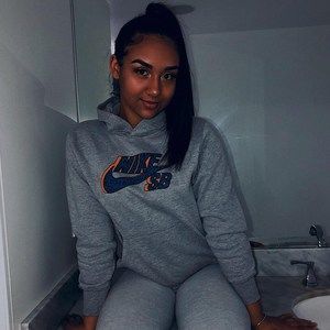 Meet your Posher, Kiara